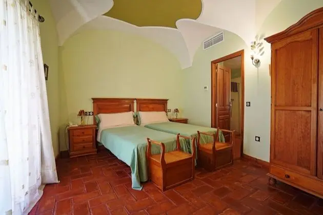 Standard Tek Büyük veya İki Ayrı Yataklı Oda