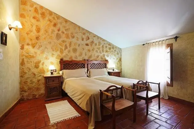 Superior Tek Büyük veya İki Ayrı Yataklı Oda