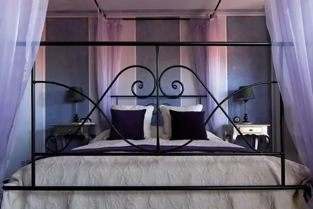 Tek Büyük Yataklı Oda (Lilos)