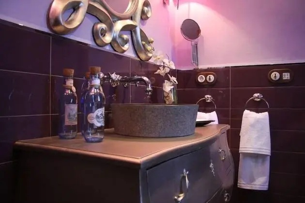 Tek Büyük Yataklı Oda (Lilos)