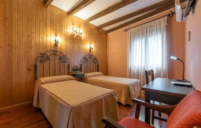 Tek Büyük veya İki Ayrı Yataklı Oda