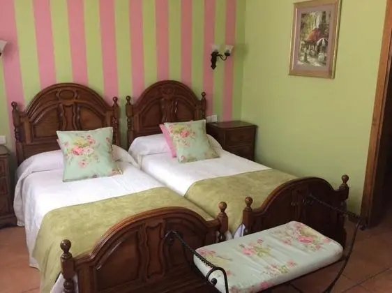 Tek Büyük veya İki Ayrı Yataklı Oda