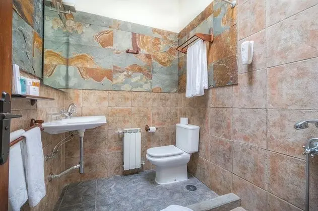 Basic Tek Büyük Yataklı Oda