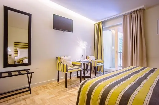 Tek Büyük Yataklı Oda