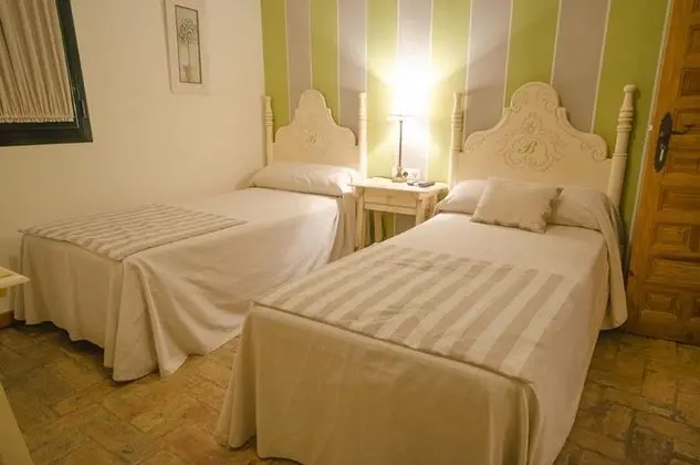 İki Ayrı Yataklı Oda, 2 Tek Kişilik Yatak