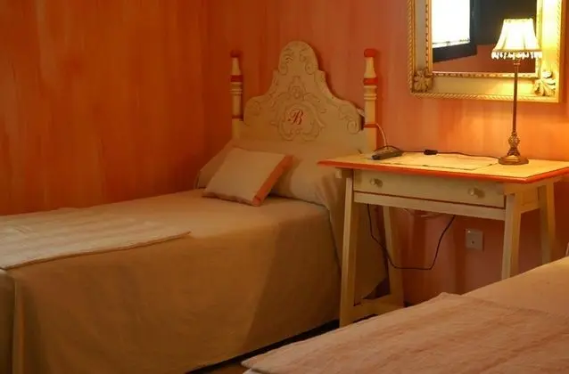 İki Ayrı Yataklı Oda, 2 Tek Kişilik Yatak