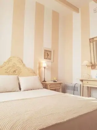 Tek Büyük Yataklı Oda, 1 Çift Kişilik Yatak