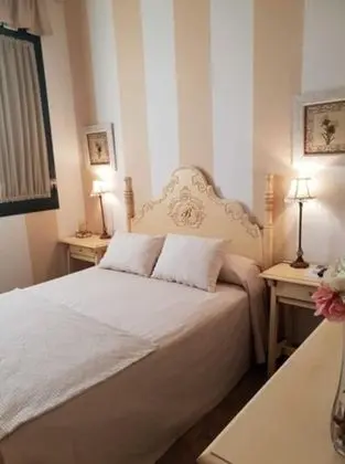 Tek Büyük Yataklı Oda, 1 Çift Kişilik Yatak