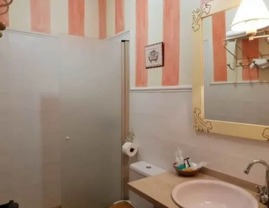 Tek Büyük Yataklı Oda, 1 Çift Kişilik Yatak