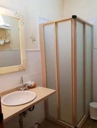 Üç Kişilik Oda, 3 Tek Kişilik Yatak