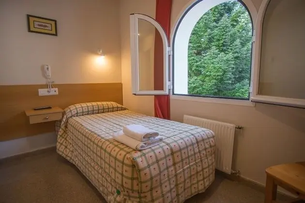 Tek Kişilik Oda, 1 Tek Kişilik Yatak