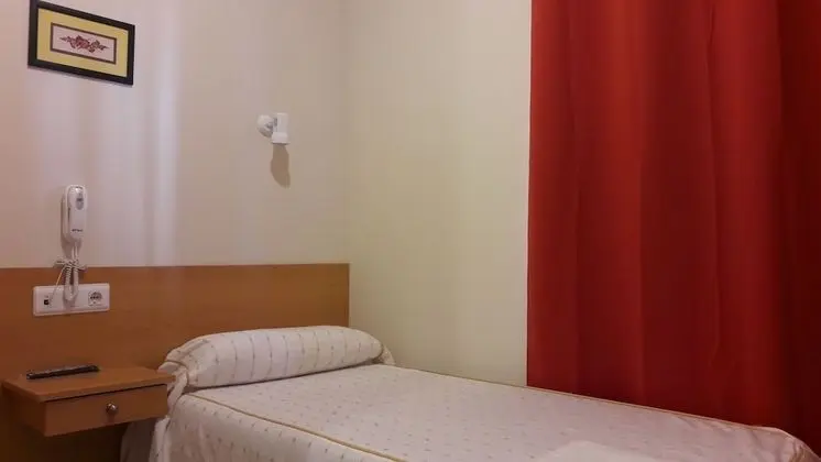 Tek Kişilik Oda, 1 Tek Kişilik Yatak