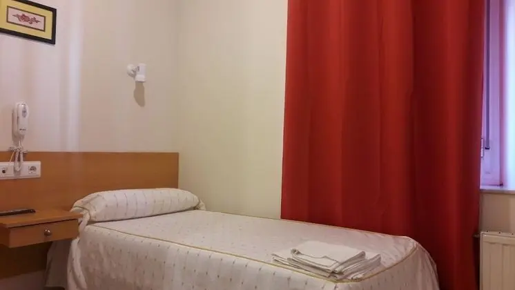 Tek Kişilik Oda, 1 Tek Kişilik Yatak