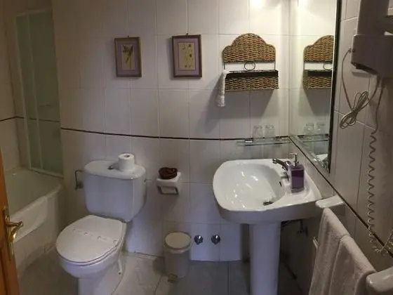 Comfort Tek Büyük Yataklı Oda, Özel Banyo, Dağ Manzaralı