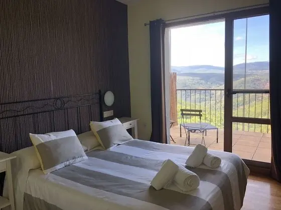 Tek Büyük Yataklı Oda, Teras, Dağ Manzaralı