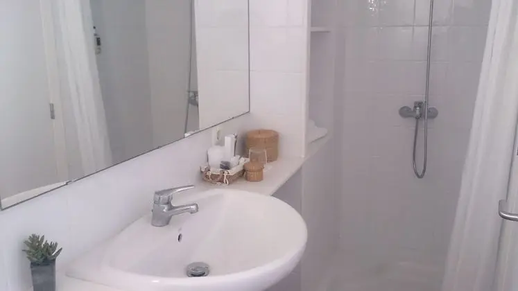 Basic Tek Büyük Yataklı Oda