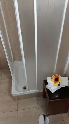Basic Tek Büyük Yataklı Oda