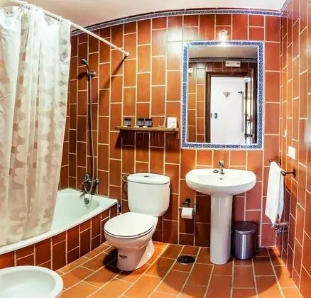 Tek Büyük Yataklı Oda, Dağ Manzaralı