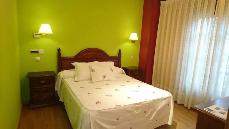 Tek Büyük veya İki Ayrı Yataklı Oda