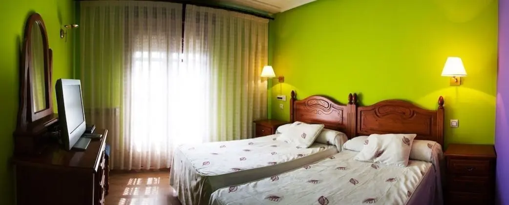 Tek Büyük veya İki Ayrı Yataklı Oda