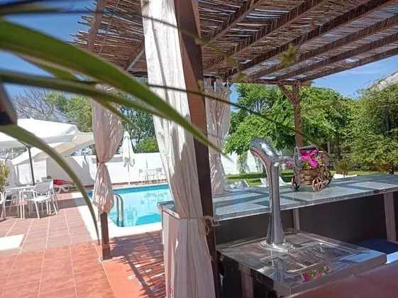 Economy Tek Büyük Yataklı Oda