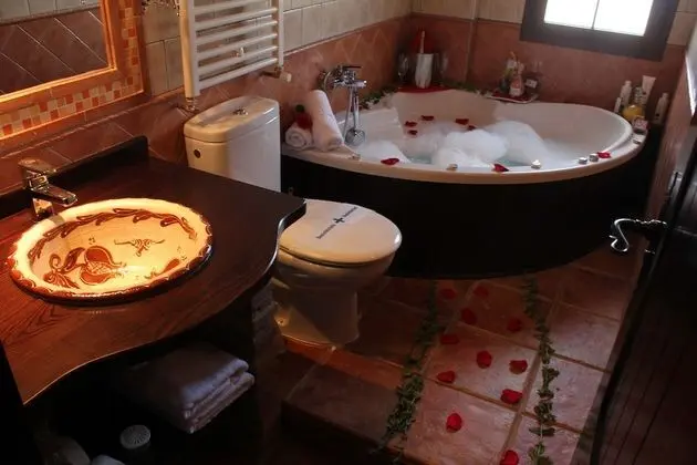 Tek Büyük Yataklı Oda, Sıcak Su Küveti