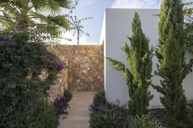 Garden Deluxe