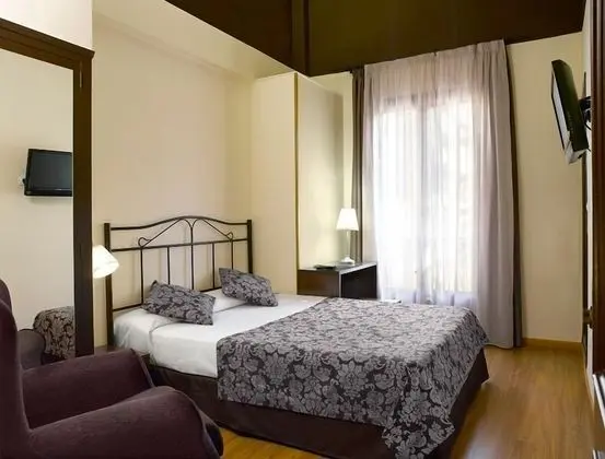 Tek Büyük Yataklı Oda