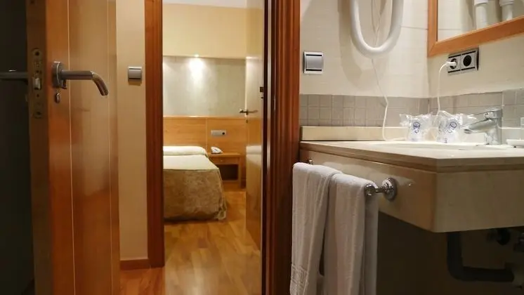 Classic Dört Kişilik Oda, 2 Yatak Odası, Özel Banyo