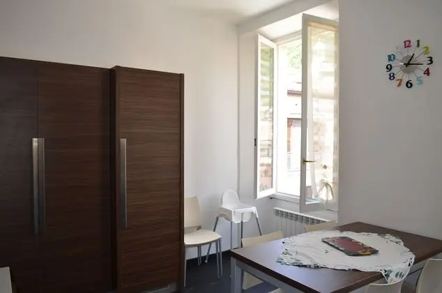 Apart Daire, 2 Yatak Odası, Mutfak, Tepe Manzaralı