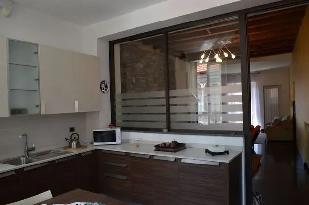 Apart Daire, 2 Yatak Odası, Mutfak, Tepe Manzaralı