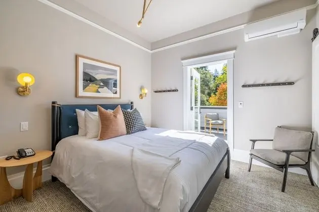 Junior Oda, Balkon, Havuz Manzaralı