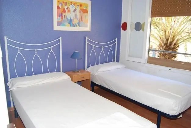 İki Ayrı Yataklı Oda, 2 Tek Kişilik Yatak, Ortak Banyo