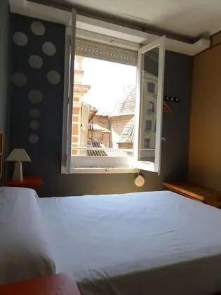 Tek Büyük Yataklı Oda, Ortak Banyo