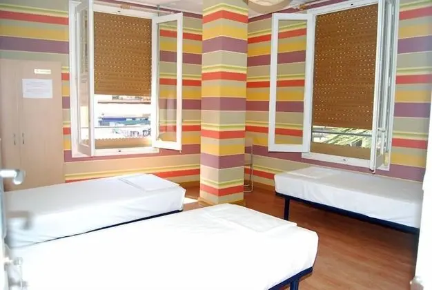 Üç Kişilik Oda, Ortak Banyo