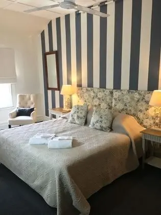 Economy King/Twin (No Bathroom)