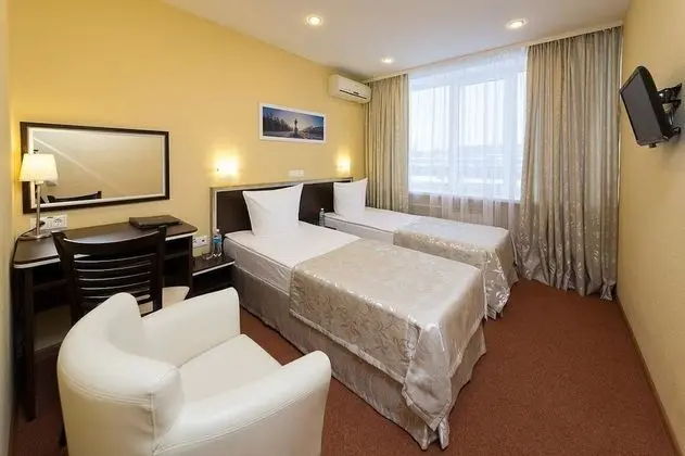 Comfort Tek Büyük Yataklı Oda