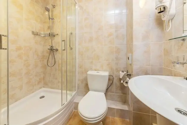 Comfort Tek Büyük Yataklı Oda
