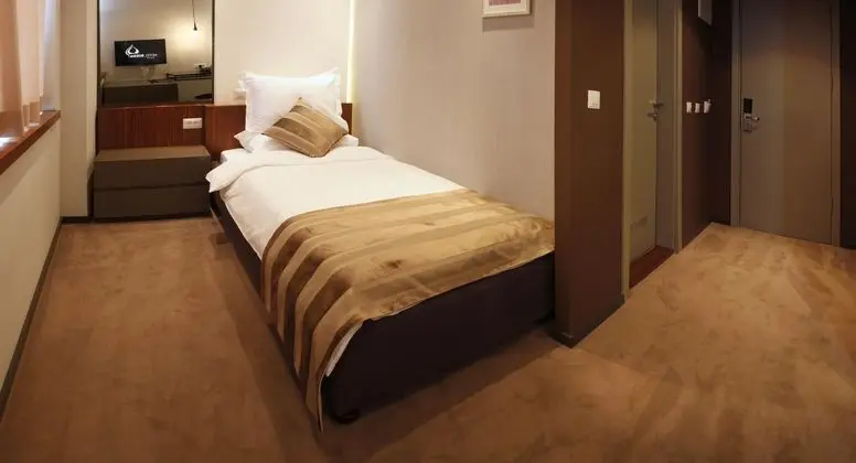 Junior Suit Standard