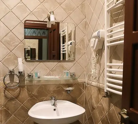 Standard Tek Büyük Yataklı Oda