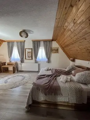 Deluxe Tek Büyük Yataklı Oda