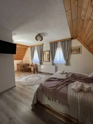 Deluxe Tek Büyük Yataklı Oda