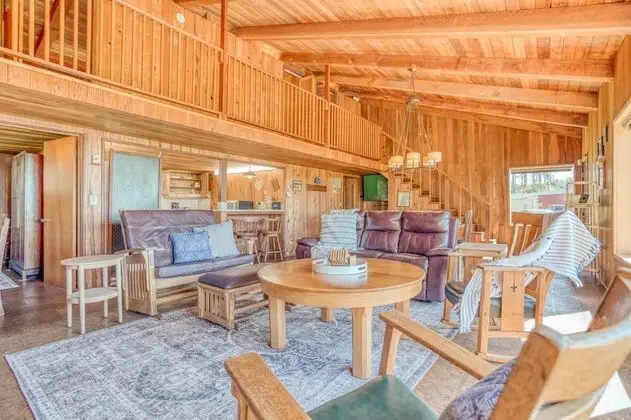 Ev, Birden Çok Yatak (Rustic Retreat)