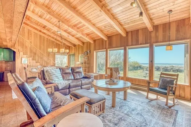 Ev, Birden Çok Yatak (Rustic Retreat)