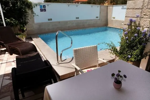 Studio Apartment Depadance