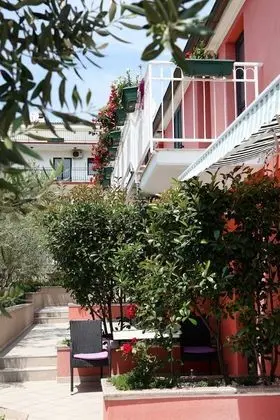 Studio Apartment Depadance