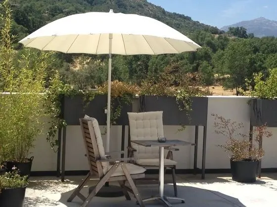 Tek Büyük veya İki Ayrı Yataklı Oda, 1 Yatak Odası, Veranda, Dağ Manzaralı (with garden)