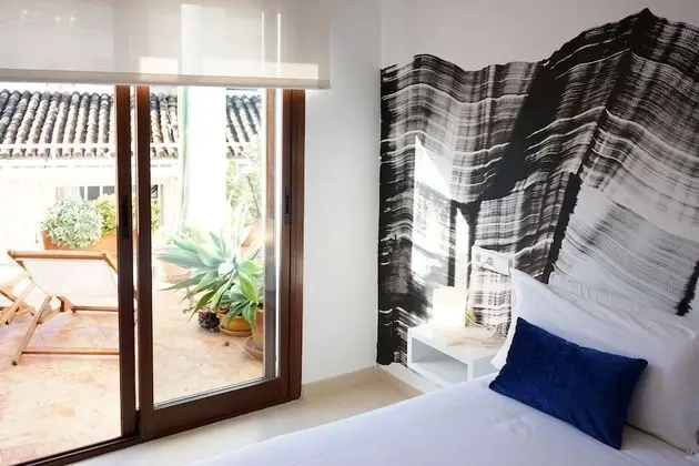 Romantic Tek Büyük Yataklı Oda (Cascall)