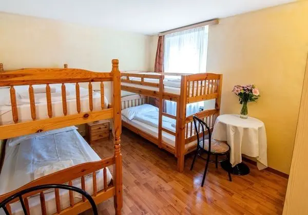 Economy Dört Kişilik Oda