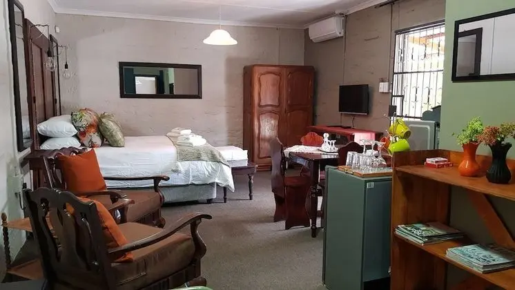 Deluxe Room 5